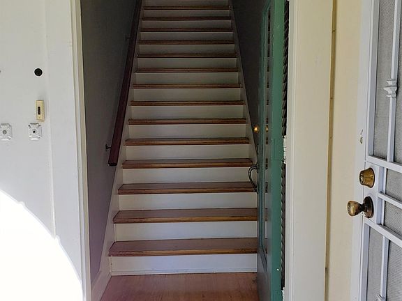 4th image of 938 1/2 S Mansfield Ave