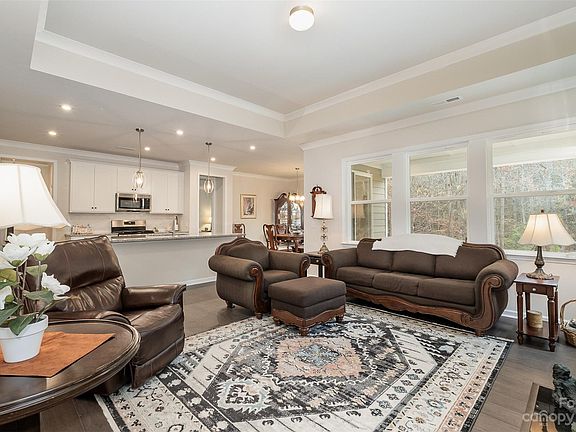 2nd image of 7068 Kingfisher Way