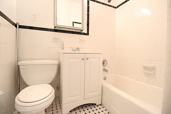 Rented by Luxor Homes & Investment Realty | media 11