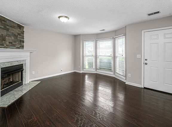5th image of 5040 Falling Creek Ln #5040