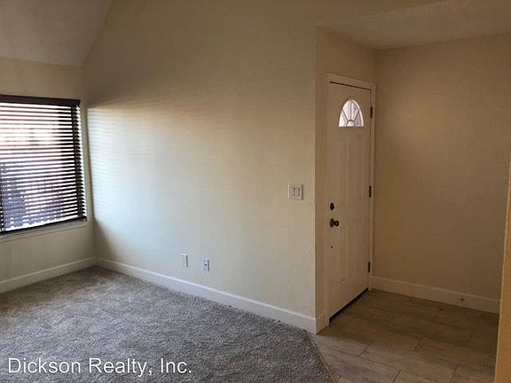 4th image of 1002 Baywood Dr APT B