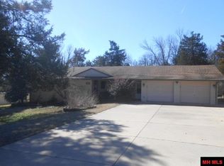 810 Broadmoor Dr, Mountain Home, AR 72653