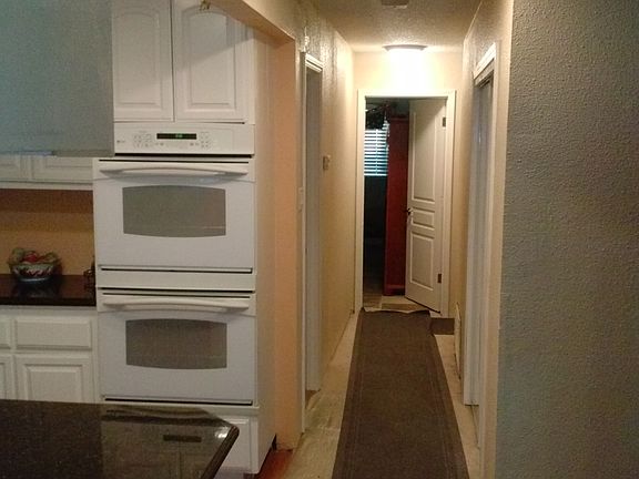 4th image of 223 S Golden Gate Ave