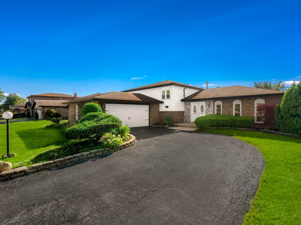 306 S Blackstone Ave, Glenwood, IL 60425