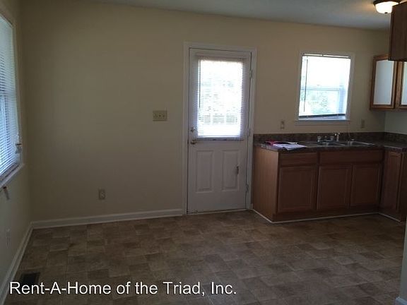 3rd image of 1103 Gregory St