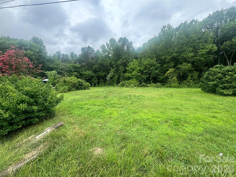 2nd image of 306 West Ave Lot B