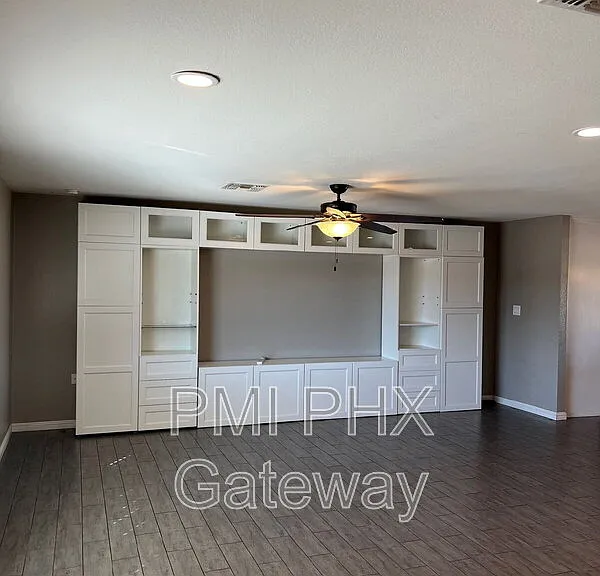 1336 W 12th St — Photo 2