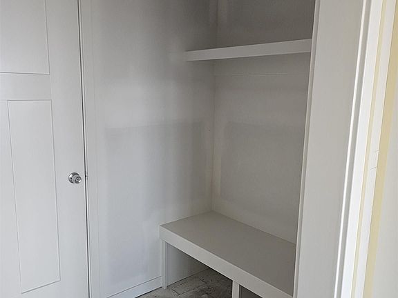 3rd image of 235 Kristi Ln