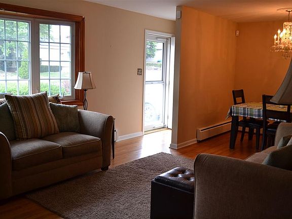 3rd image of 6 Marriner Ave