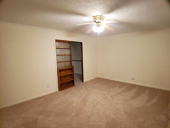 4th image of 4454 Vermont Ave