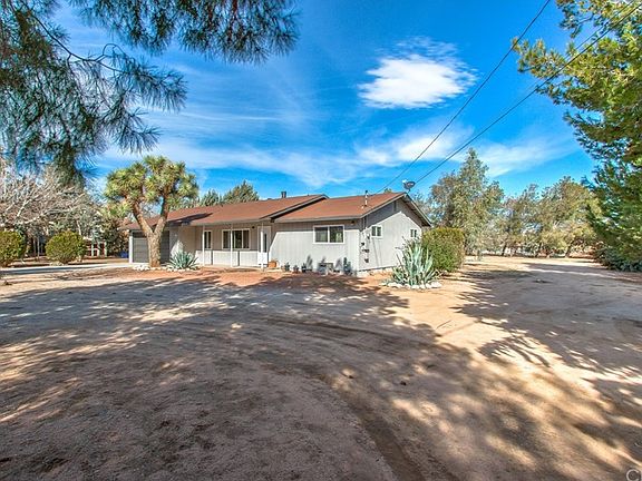 2nd image of 15424 Mesquite Ave