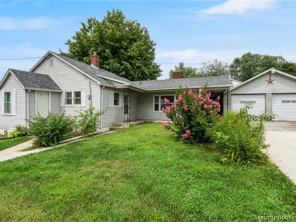 801 N College Avenue, Salem, IN 47167