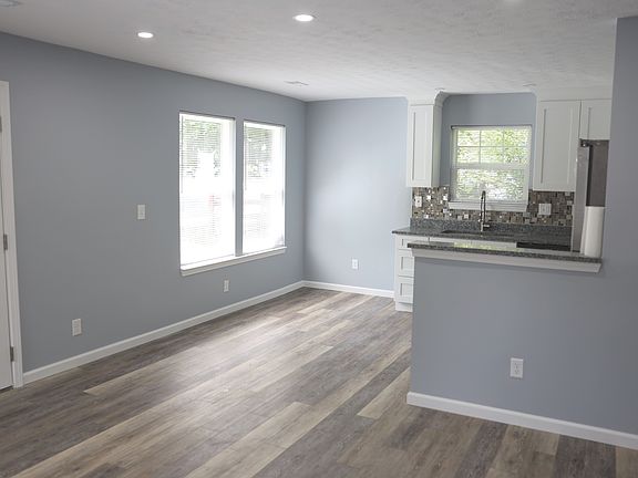 2nd image of 713 Ingomar St