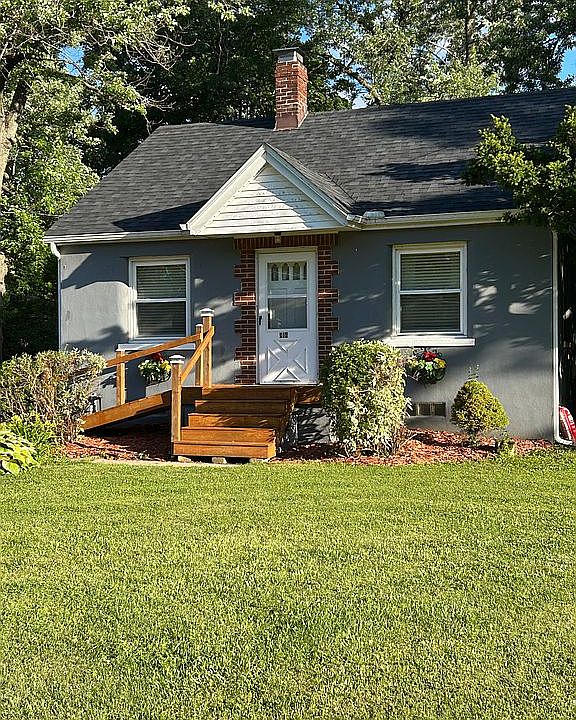 1st image of 814 W Shenandoah Dr