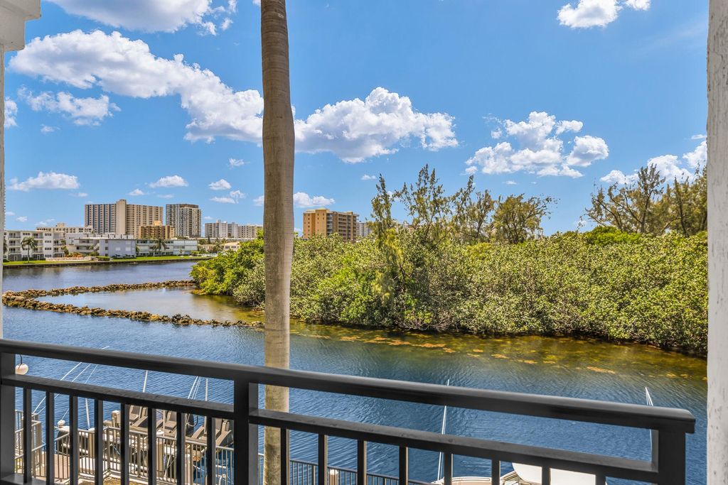 2880 NE 14TH ST Causeway #213, photo 4