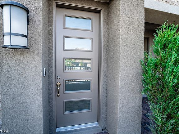 4th image of 600 N Carriage Hill Dr #2111