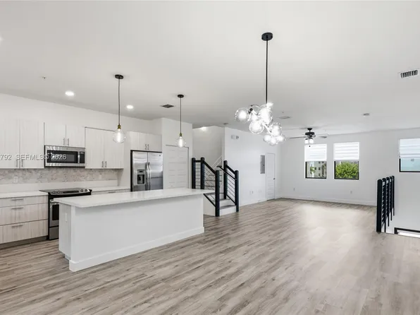 10473 NW 82nd St, Doral, FL