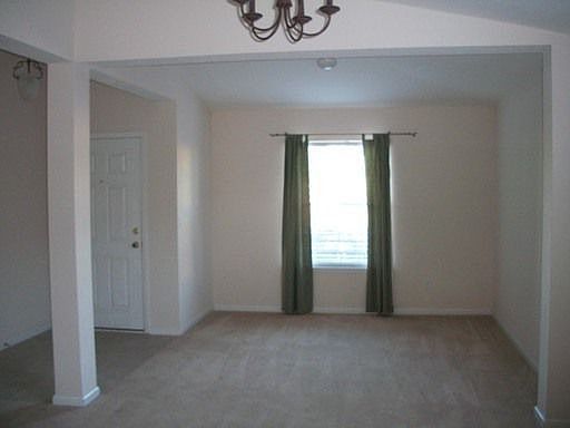 2nd image of 1818 Hollow Glen Dr