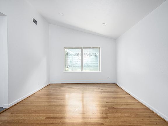 5th image of 6510 Mobud Dr