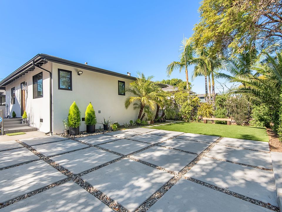 1st image of 3007 S Hobart Blvd