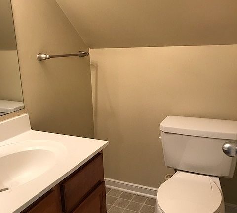 4th image of 342 S Chesire Ct