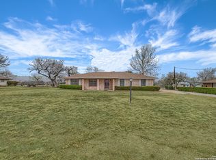 8020 Knowlton Rd, San Antonio, TX 78263