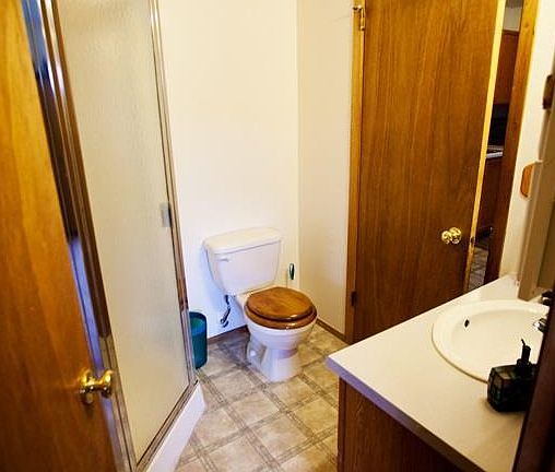 4th image of 114 W Reservoir St