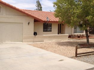 18050 Mondamon Rd, Apple Valley, CA 92307