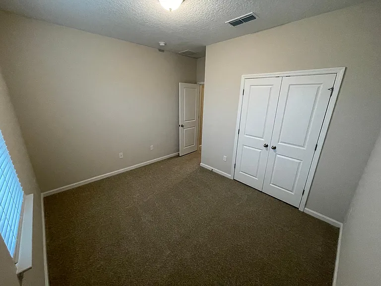 270 Brandon Lakes Dr #270 — Photo 33