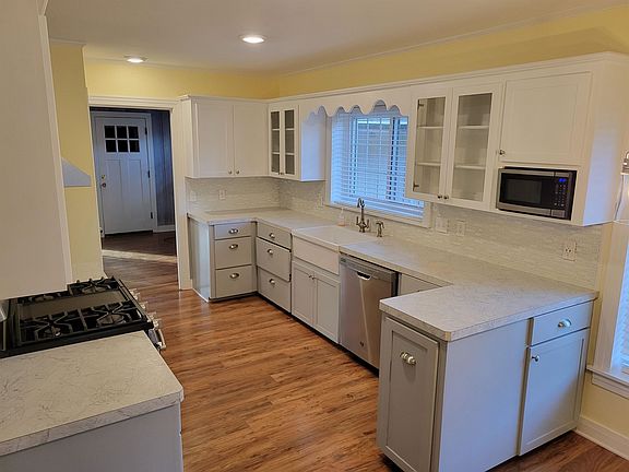 2nd image of 105 Park St