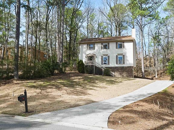 2nd image of 814 Willow Oak Dr