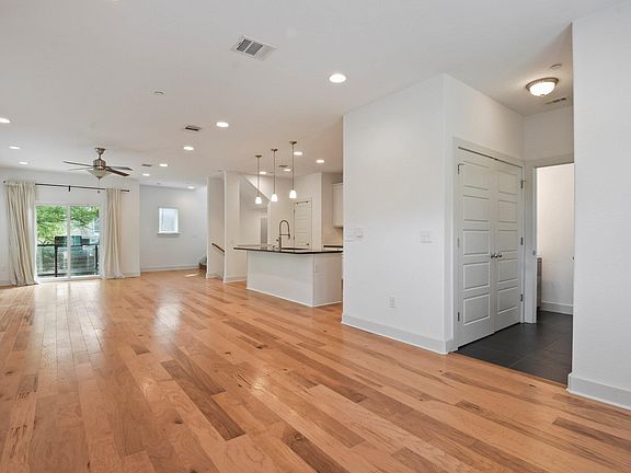 5th image of 7209 Bassett Ct