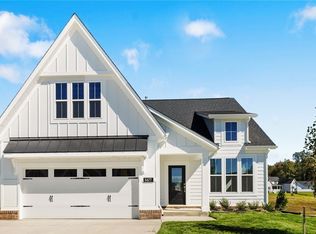 8477 Chimney Rock Dr, Mechanicsville, VA 23116