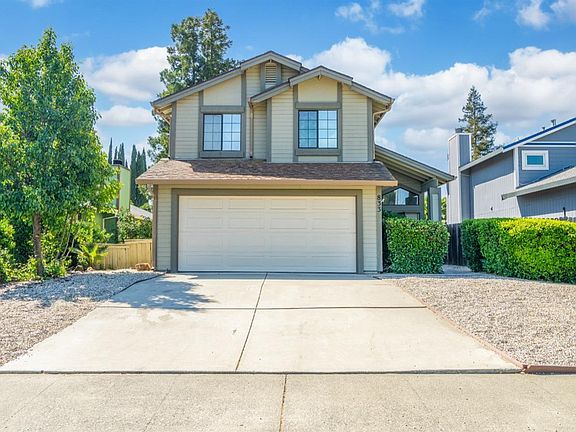 2nd image of 833 Morissette Way