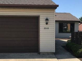 2910 Heritage Dr, Champaign, IL