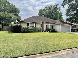 1852 Weston Cir, Fleming Island, FL 32003