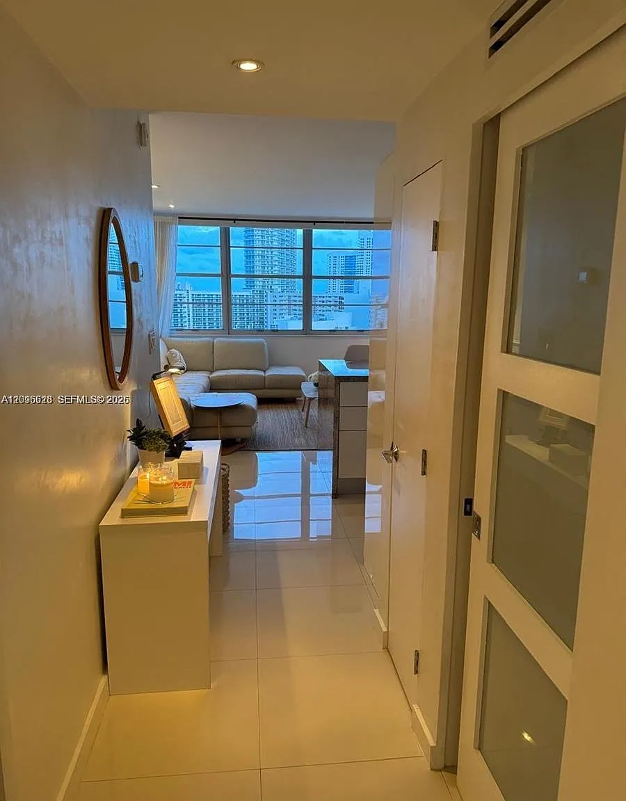 Belle Plaza Condo — Photo 3
