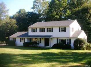 14 Green Haven Rd, Trumbull, CT 06611