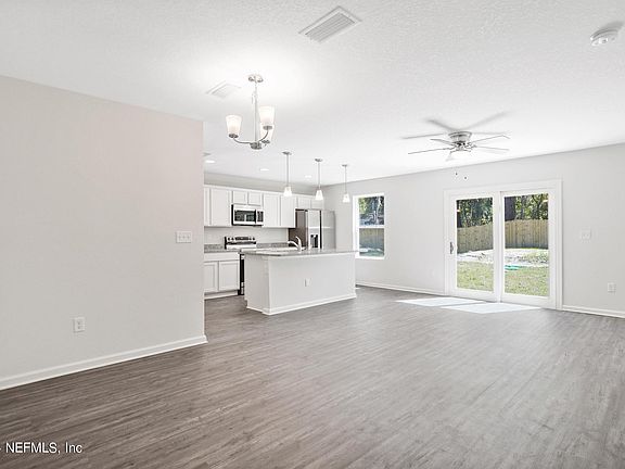 5th image of 8534 BUTTERCUP Street