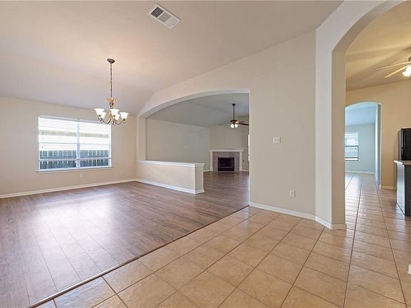 3rd image of 4507 Western Lake Dr