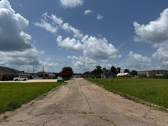 2nd image of 0 Bellewood Park