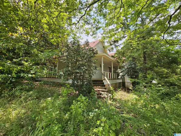 151 Dowdle St, Millport, AL 35576