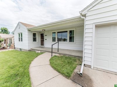 1925 S 47th St, Omaha, NE, 68106