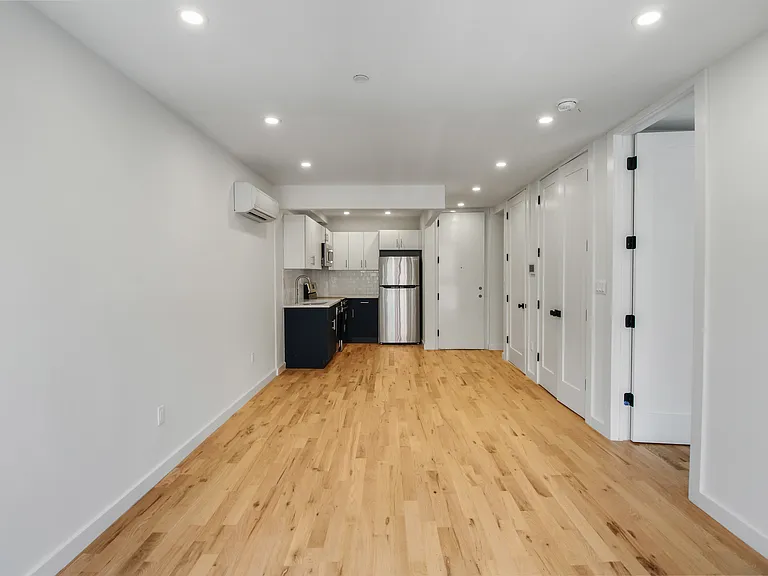 74 Palmetto St #4R — Photo 10