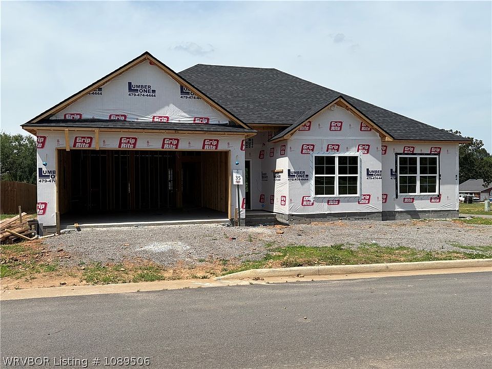1st image of 1014 Hunter Dr