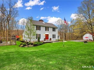 285 Wooding Hill Rd, Bethany, CT 06524