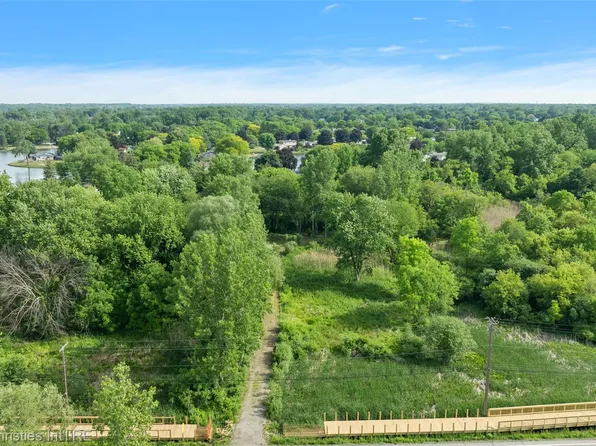 0000 E Square Lake Rd, Troy, MI 48085