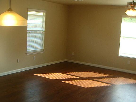 5th image of 22326 Queenbury Hills Dr
