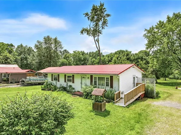 129 Shenango Park Rd, Transfer, PA 16154