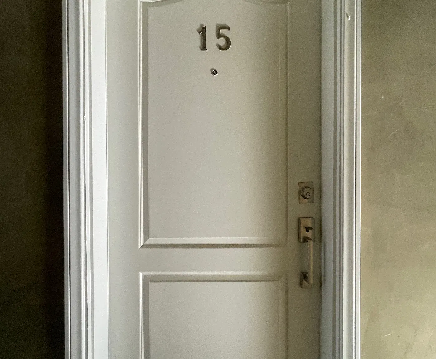 2 bed, 1050 sqft, $3,300 — Photo 2